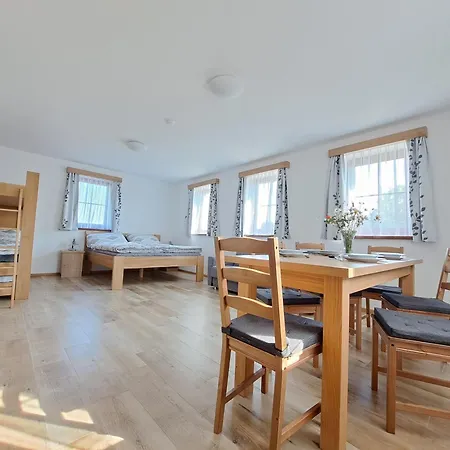 Aparthotel Rybarska Horni Stropnice